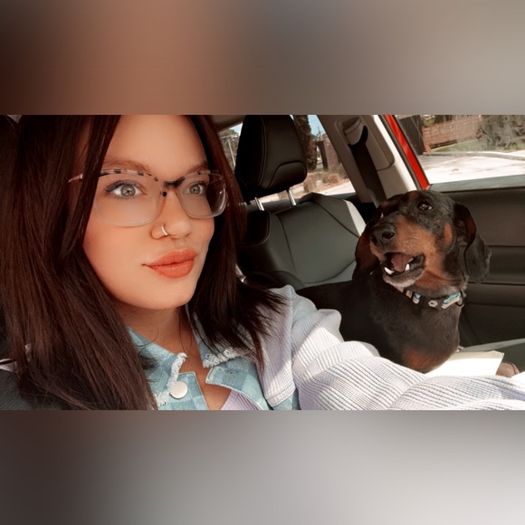 Meet your Posher, Hannah - Picture 8 of 9